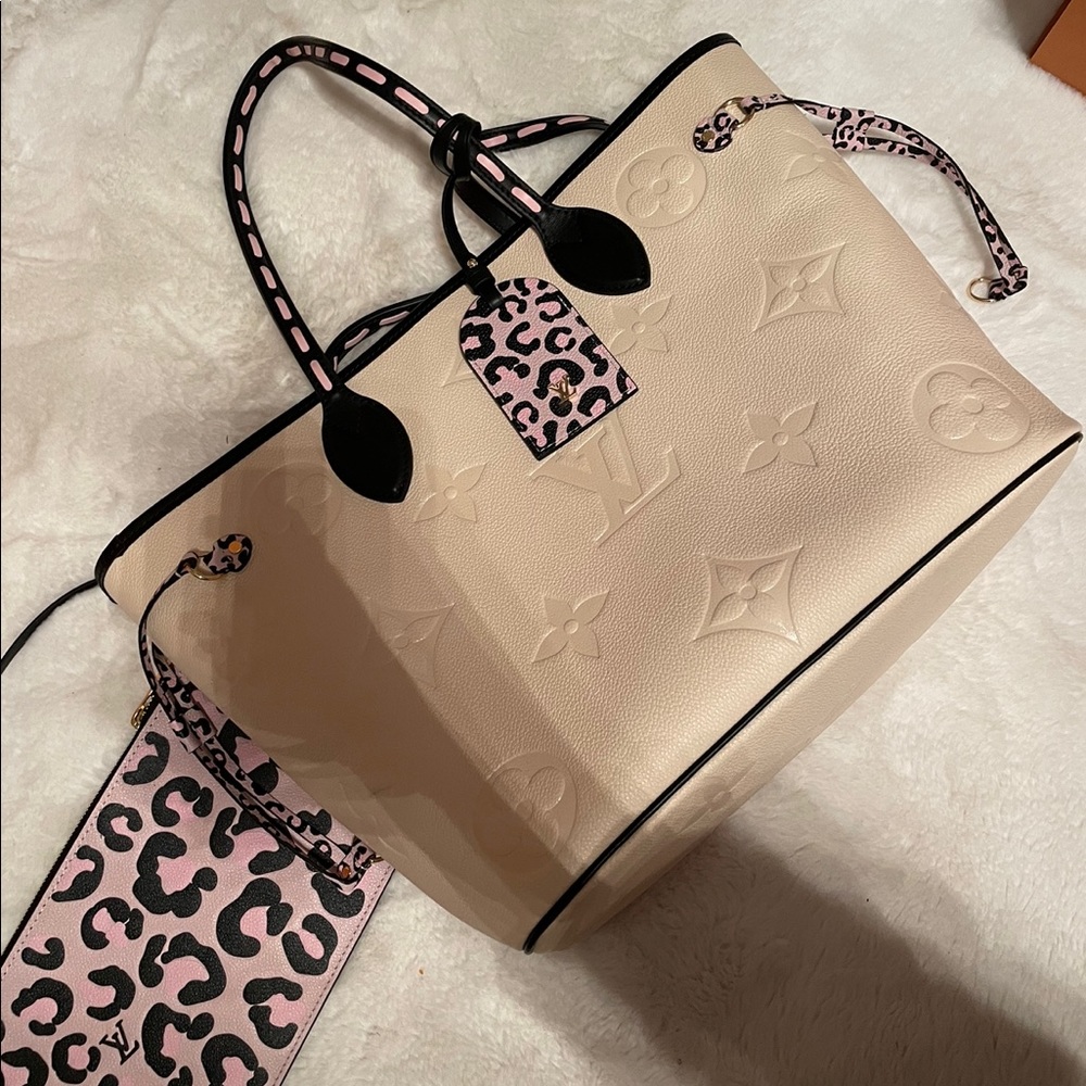 LV Wild at Heart Neverfull with clutch
